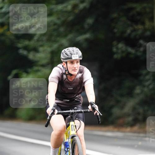 14.09.2025 - Stadtparktriathlon Michael Burmester http://msf.ph/oto/8909197 14.09.2025 09:59:38 Radfahren 518, 541, 558 meine-sportfotos.de