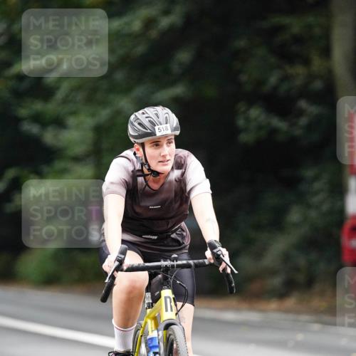 14.09.2025 - Stadtparktriathlon Michael Burmester http://msf.ph/oto/8909198 14.09.2025 09:59:39 Radfahren 518, 541, 558 meine-sportfotos.de