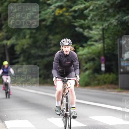 14.09.2025 - Stadtparktriathlon Michael Burmester http://msf.ph/oto/8909199 14.09.2025 09:59:40 Radfahren 518, 541 meine-sportfotos.de