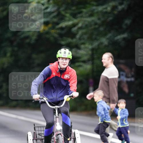 14.09.2025 - Stadtparktriathlon Michael Burmester http://msf.ph/oto/8909208 14.09.2025 10:00:15 Radfahren 582 meine-sportfotos.de