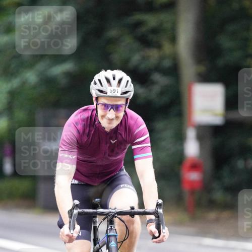 14.09.2025 - Stadtparktriathlon Michael Burmester http://msf.ph/oto/8909213 14.09.2025 10:00:44 Radfahren 512, 591 meine-sportfotos.de