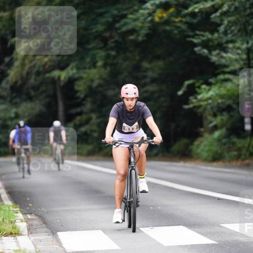 14.09.2025 - Stadtparktriathlon Michael Burmester http://msf.ph/oto/8909214 14.09.2025 10:00:46 Radfahren 512, 576, 583, 591, 618 meine-sportfotos.de