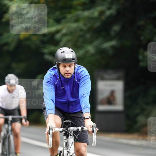 14.09.2025 - Stadtparktriathlon Michael Burmester http://msf.ph/oto/8909219 14.09.2025 10:00:53 Radfahren 512, 548, 576, 583, 618 meine-sportfotos.de