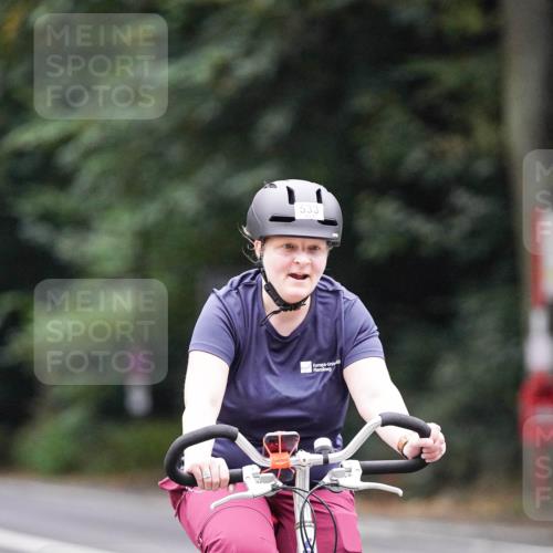 14.09.2025 - Stadtparktriathlon Michael Burmester http://msf.ph/oto/8909225 14.09.2025 10:01:02 Radfahren 528, 533, 548, 550, 606, 614, 616, 620 meine-sportfotos.de