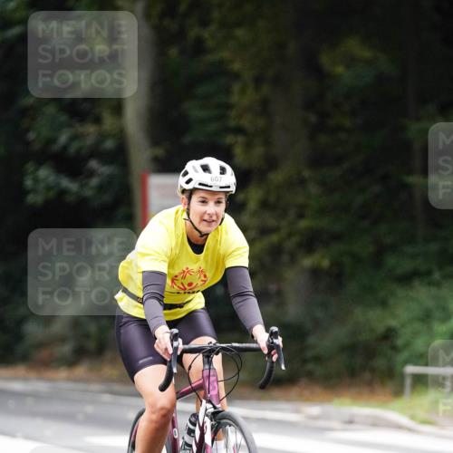 14.09.2025 - Stadtparktriathlon Michael Burmester http://msf.ph/oto/8909245 14.09.2025 10:01:21 Radfahren 554, 575, 585, 587, 607, 609 meine-sportfotos.de