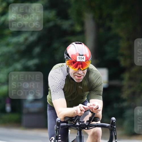 14.09.2025 - Stadtparktriathlon Michael Burmester http://msf.ph/oto/8909253 14.09.2025 10:01:29 Radfahren 554, 587, 609 meine-sportfotos.de