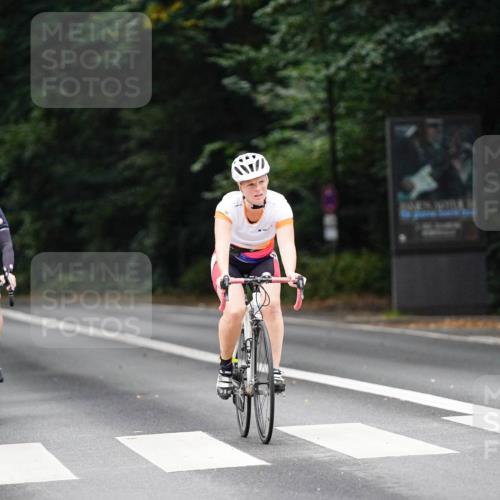 14.09.2025 - Stadtparktriathlon Michael Burmester http://msf.ph/oto/8909254 14.09.2025 10:01:46 Radfahren 523, 577, 596 meine-sportfotos.de
