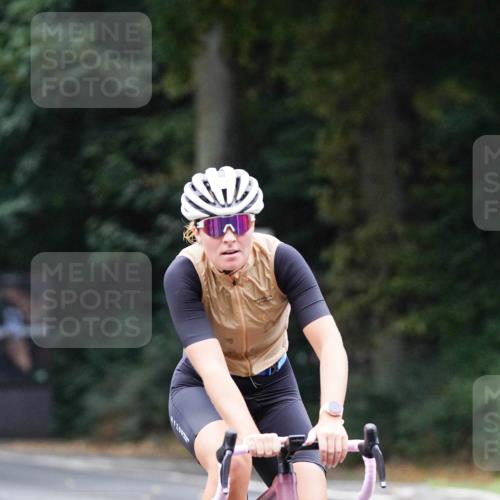 14.09.2025 - Stadtparktriathlon Michael Burmester http://msf.ph/oto/8909271 14.09.2025 10:02:04 Radfahren 529, 544, 595, 660 meine-sportfotos.de