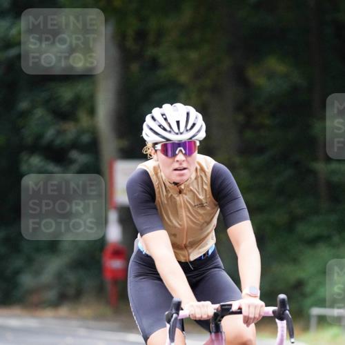 14.09.2025 - Stadtparktriathlon Michael Burmester http://msf.ph/oto/8909272 14.09.2025 10:02:04 Radfahren 529, 544, 595, 660 meine-sportfotos.de