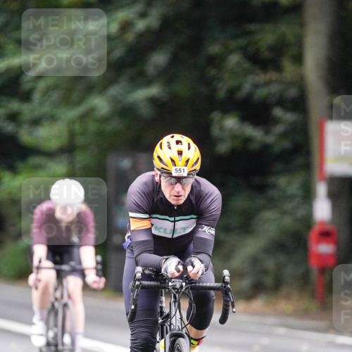 14.09.2025 - Stadtparktriathlon Michael Burmester http://msf.ph/oto/8909279 14.09.2025 10:02:13 Radfahren 525, 529, 551, 559 meine-sportfotos.de