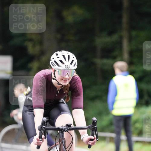 14.09.2025 - Stadtparktriathlon Michael Burmester http://msf.ph/oto/8909281 14.09.2025 10:02:15 Radfahren 525, 529, 551, 559 meine-sportfotos.de