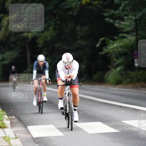 14.09.2025 - Stadtparktriathlon Michael Burmester http://msf.ph/oto/8909327 14.09.2025 10:03:46 Radfahren 539, 594 meine-sportfotos.de