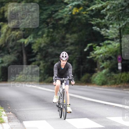 14.09.2025 - Stadtparktriathlon Michael Burmester http://msf.ph/oto/8909332 14.09.2025 10:03:53 Radfahren 509, 539, 594 meine-sportfotos.de