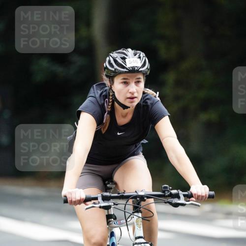 14.09.2025 - Stadtparktriathlon Michael Burmester http://msf.ph/oto/8909344 14.09.2025 10:04:28 Radfahren 546 meine-sportfotos.de