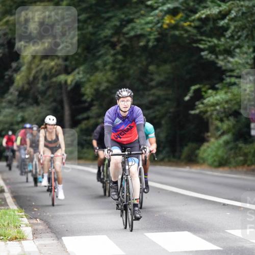 14.09.2025 - Stadtparktriathlon Michael Burmester http://msf.ph/oto/8909348 14.09.2025 10:04:44 Radfahren 521, 522, 526, 531, 557, 566, 574, 619 meine-sportfotos.de