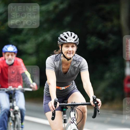 14.09.2025 - Stadtparktriathlon Michael Burmester http://msf.ph/oto/8909358 14.09.2025 10:04:51 Radfahren 521, 522, 531, 557, 566, 567, 574, 619 meine-sportfotos.de