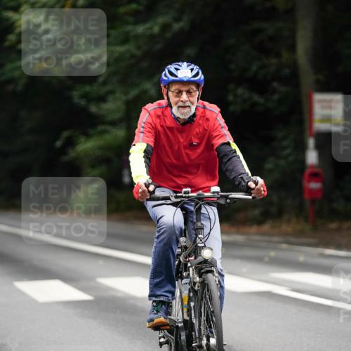 14.09.2025 - Stadtparktriathlon Michael Burmester http://msf.ph/oto/8909359 14.09.2025 10:04:52 Radfahren 521, 522, 531, 557, 566, 567, 574, 598, 619 meine-sportfotos.de