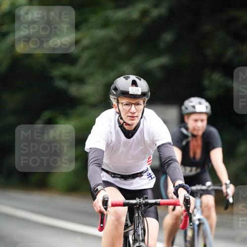 14.09.2025 - Stadtparktriathlon Michael Burmester http://msf.ph/oto/8909369 14.09.2025 10:05:06 Radfahren 527, 536, 598 meine-sportfotos.de