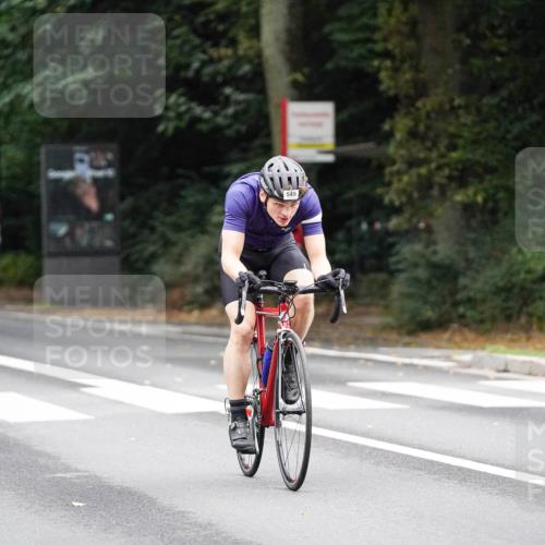 14.09.2025 - Stadtparktriathlon Michael Burmester http://msf.ph/oto/8909380 14.09.2025 10:05:24 Radfahren 547, 549, 562, 563, 586 meine-sportfotos.de