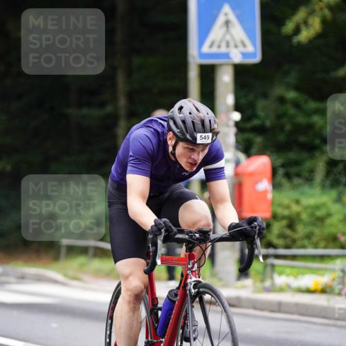 14.09.2025 - Stadtparktriathlon Michael Burmester http://msf.ph/oto/8909381 14.09.2025 10:05:24 Radfahren 547, 549, 562, 563, 586 meine-sportfotos.de