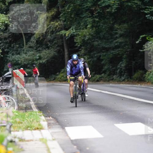 14.09.2025 - Stadtparktriathlon Michael Burmester http://msf.ph/oto/8909388 14.09.2025 10:05:40 Radfahren 517, 610, 617 meine-sportfotos.de