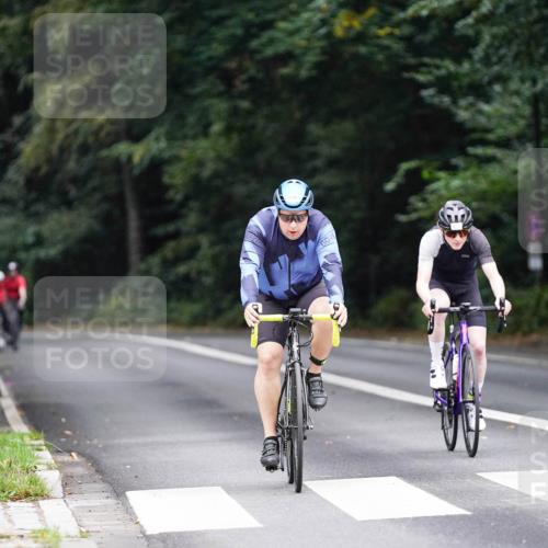 14.09.2025 - Stadtparktriathlon Michael Burmester http://msf.ph/oto/8909389 14.09.2025 10:05:42 Radfahren 610, 617 meine-sportfotos.de