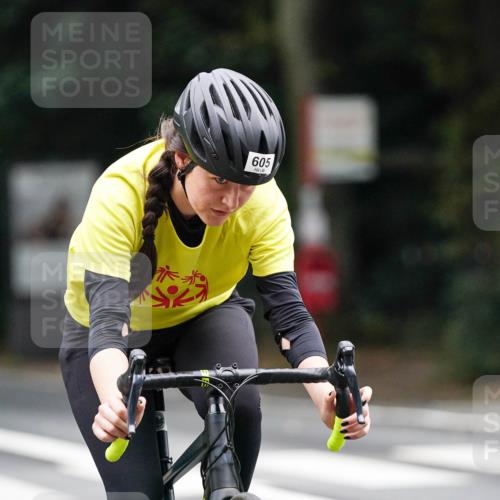 14.09.2025 - Stadtparktriathlon Michael Burmester http://msf.ph/oto/8909394 14.09.2025 10:06:04 Radfahren 605 meine-sportfotos.de