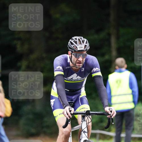 14.09.2025 - Stadtparktriathlon Michael Burmester http://msf.ph/oto/8909403 14.09.2025 10:06:20 Radfahren 590, 600, 601, 602 meine-sportfotos.de