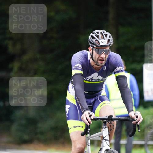 14.09.2025 - Stadtparktriathlon Michael Burmester http://msf.ph/oto/8909404 14.09.2025 10:06:20 Radfahren 590, 600, 601, 602 meine-sportfotos.de