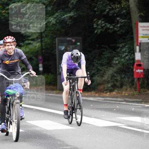 14.09.2025 - Stadtparktriathlon Michael Burmester http://msf.ph/oto/8909414 14.09.2025 10:06:48 Radfahren 570, 588 meine-sportfotos.de