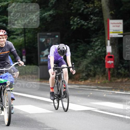 14.09.2025 - Stadtparktriathlon Michael Burmester http://msf.ph/oto/8909415 14.09.2025 10:06:48 Radfahren 570, 588 meine-sportfotos.de