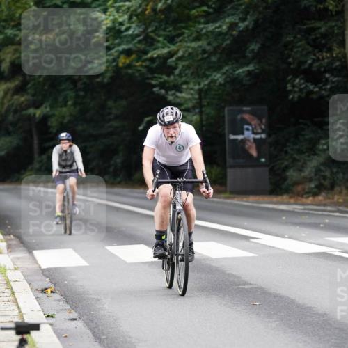 14.09.2025 - Stadtparktriathlon Michael Burmester http://msf.ph/oto/8909422 14.09.2025 10:07:11 Radfahren 513, 584, 604 meine-sportfotos.de