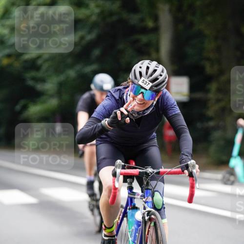 14.09.2025 - Stadtparktriathlon Michael Burmester http://msf.ph/oto/8909442 14.09.2025 10:07:34 Radfahren 524, 537, 545, 548 meine-sportfotos.de
