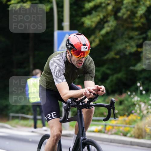 14.09.2025 - Stadtparktriathlon Michael Burmester http://msf.ph/oto/8909451 14.09.2025 10:07:53 Radfahren 554, 608 meine-sportfotos.de
