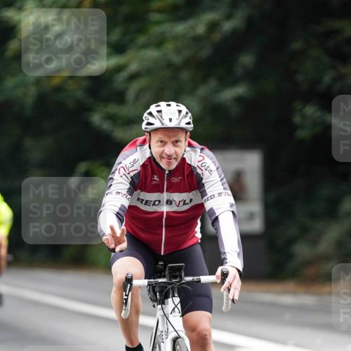 14.09.2025 - Stadtparktriathlon Michael Burmester http://msf.ph/oto/8909472 14.09.2025 10:08:49 Radfahren 550, 587, 593 meine-sportfotos.de