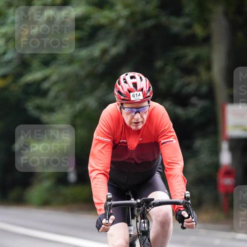 14.09.2025 - Stadtparktriathlon Michael Burmester http://msf.ph/oto/8909482 14.09.2025 10:09:03 Radfahren 576, 585, 614, 616 meine-sportfotos.de