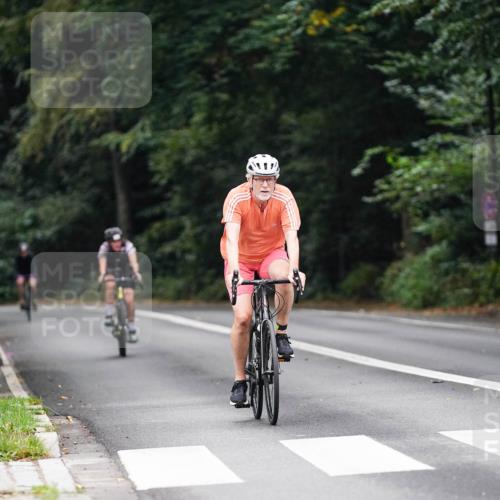 14.09.2025 - Stadtparktriathlon Michael Burmester http://msf.ph/oto/8909484 14.09.2025 10:09:08 Radfahren 518, 585, 614, 616 meine-sportfotos.de
