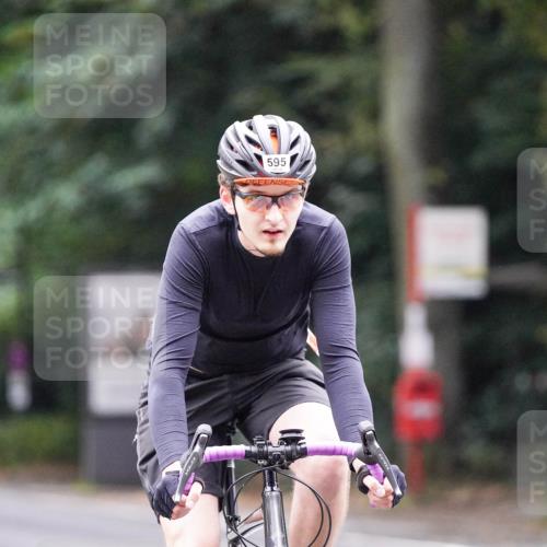 14.09.2025 - Stadtparktriathlon Michael Burmester http://msf.ph/oto/8909494 14.09.2025 10:09:18 Radfahren 518, 595, 597, 606 meine-sportfotos.de