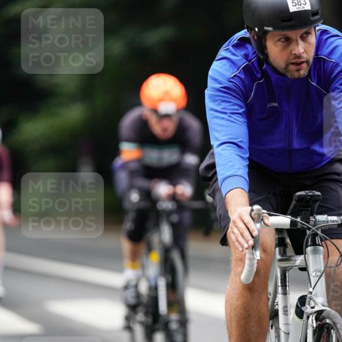 14.09.2025 - Stadtparktriathlon Michael Burmester http://msf.ph/oto/8909512 14.09.2025 10:09:39 Radfahren 512, 525, 551, 583, 599, 660 meine-sportfotos.de