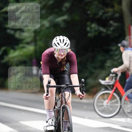 14.09.2025 - Stadtparktriathlon Michael Burmester http://msf.ph/oto/8909514 14.09.2025 10:09:39 Radfahren 512, 525, 551, 583, 599, 660 meine-sportfotos.de