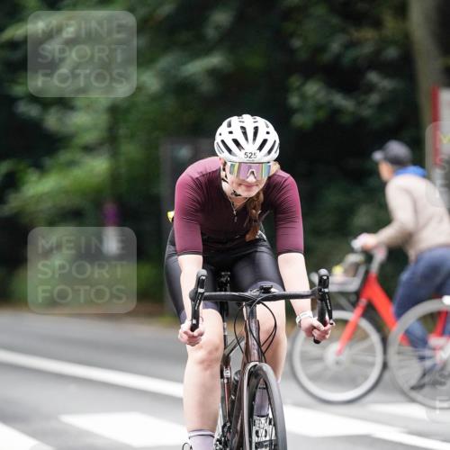14.09.2025 - Stadtparktriathlon Michael Burmester http://msf.ph/oto/8909515 14.09.2025 10:09:40 Radfahren 512, 525, 551, 583, 599, 660 meine-sportfotos.de