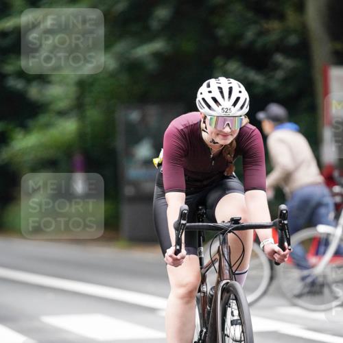 14.09.2025 - Stadtparktriathlon Michael Burmester http://msf.ph/oto/8909516 14.09.2025 10:09:40 Radfahren 512, 525, 551, 583, 599, 660 meine-sportfotos.de