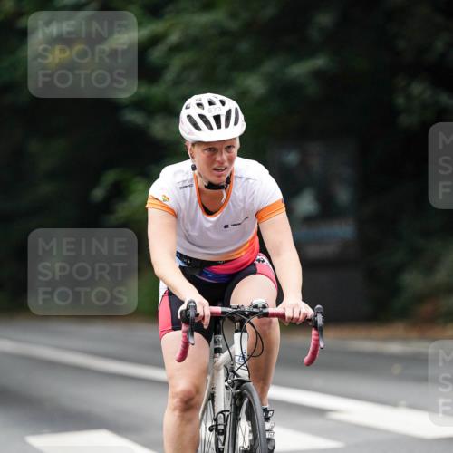 14.09.2025 - Stadtparktriathlon Michael Burmester http://msf.ph/oto/8909522 14.09.2025 10:09:52 Radfahren 523, 581, 609, 615 meine-sportfotos.de