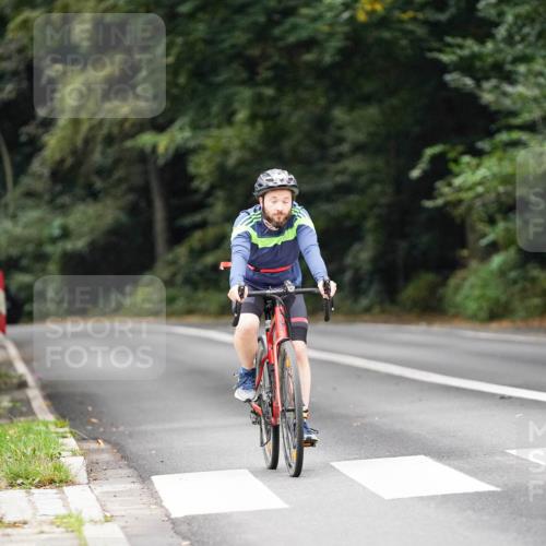 14.09.2025 - Stadtparktriathlon Michael Burmester http://msf.ph/oto/8909527 14.09.2025 10:09:56 Radfahren 523, 581, 609, 615 meine-sportfotos.de