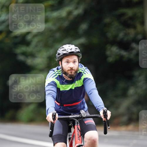 14.09.2025 - Stadtparktriathlon Michael Burmester http://msf.ph/oto/8909528 14.09.2025 10:09:58 Radfahren 523, 581, 609, 615 meine-sportfotos.de