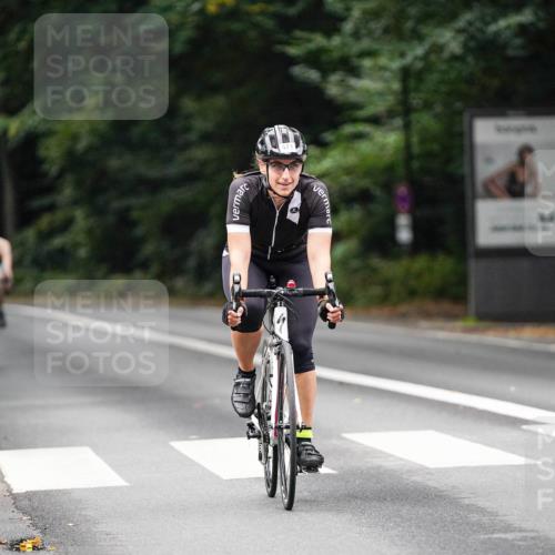 14.09.2025 - Stadtparktriathlon Michael Burmester http://msf.ph/oto/8909531 14.09.2025 10:10:12 Radfahren 544, 571 meine-sportfotos.de