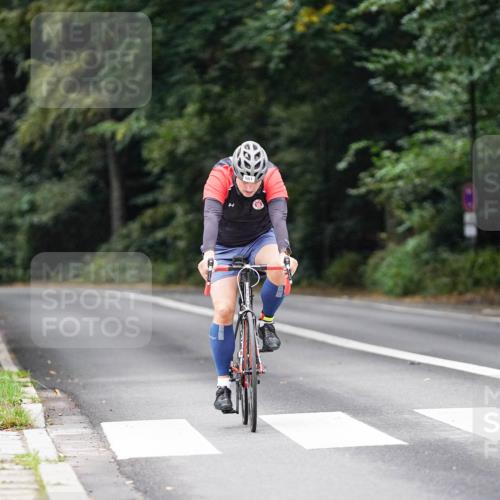 14.09.2025 - Stadtparktriathlon Michael Burmester http://msf.ph/oto/8909543 14.09.2025 10:10:25 Radfahren 561, 577, 594 meine-sportfotos.de