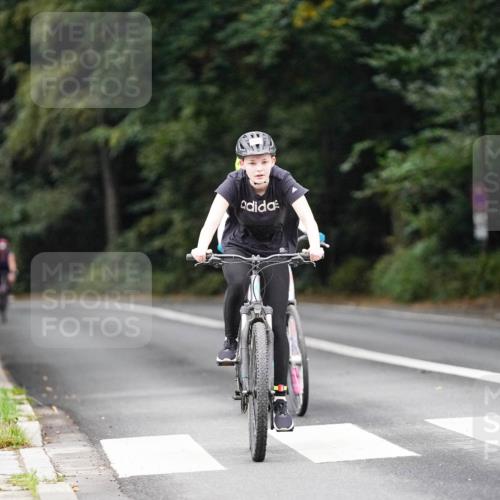 14.09.2025 - Stadtparktriathlon Michael Burmester http://msf.ph/oto/8909562 14.09.2025 10:11:17 Radfahren 528, 533, 568 meine-sportfotos.de