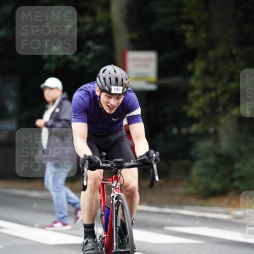 14.09.2025 - Stadtparktriathlon Michael Burmester http://msf.ph/oto/8909595 14.09.2025 10:11:58 Radfahren 539, 549, 558, 611 meine-sportfotos.de