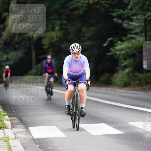14.09.2025 - Stadtparktriathlon Michael Burmester http://msf.ph/oto/8909610 14.09.2025 10:12:57 Radfahren 547, 566 meine-sportfotos.de